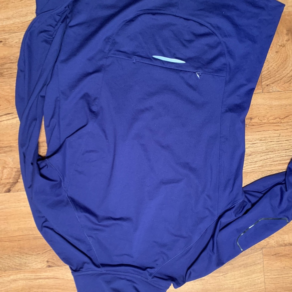Under Armour half zip size L